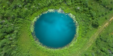 How can the circular economy provide a tangible response to the environmental challenges we face?