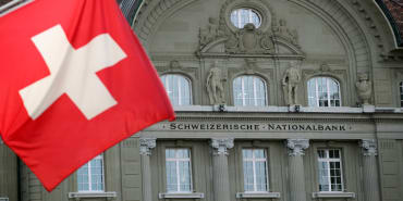 Swiss central bank shifts into wait-and-see mode