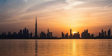 Vivre ou s’installer aux Emirats arabes unis : investissements, fiscalité et protection du patrimoine 