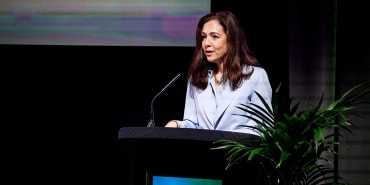“Active investing starts where consensus ends” – interview with Bettina Ducat