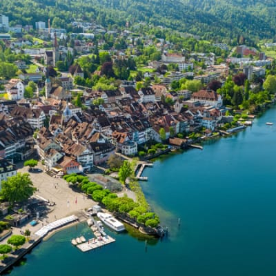 Act global, think Zentralschweiz