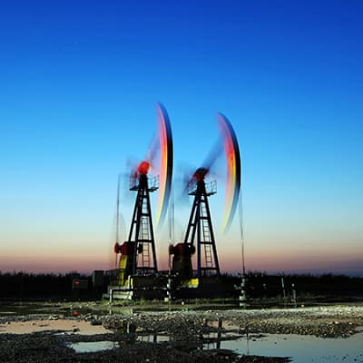 Les prix du pétrole et du gaz divergent dans un contexte de changement de la dynamique des matières premières 