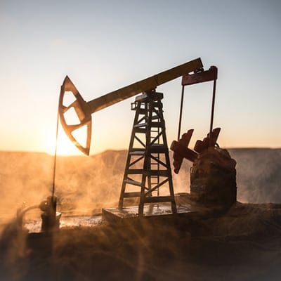 Ölpreis im Fokus – OPEC+ kürzt Produktion