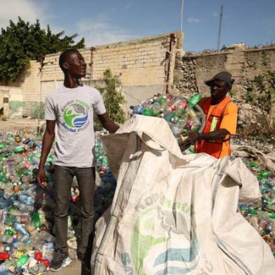 Reduzierung der Meeresverschmutzung durch Plastik: Lombard Odier geht Partnerschaft mit Plastic Bank ein