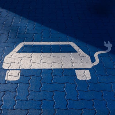 Debunking 10 myths about electric vehicles