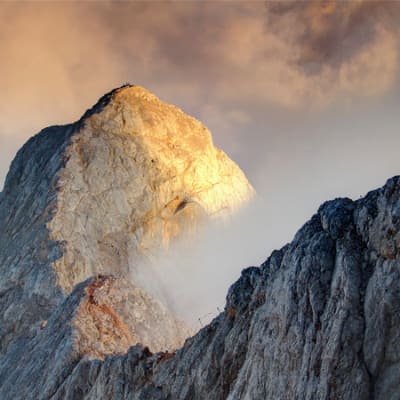 Fixed income: a bull steepener as rates peak?