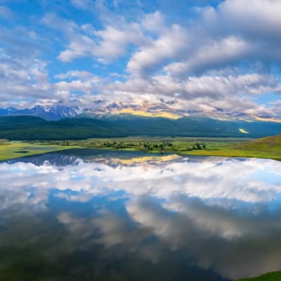 Capturing market upside while benefitting from net-zero tilts