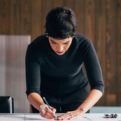 Wie sollten Anlegerinnen ihr Anlageportfolio an Meilensteine und Ziele im Leben anpassen?