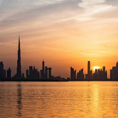 Vivre ou s’installer aux Emirats arabes unis : investissements, fiscalité et protection du patrimoine 