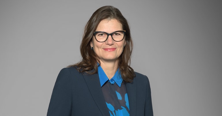 “Si Trump gana es posible que la Fed no pueda bajar tipos al nivel final del 3,5%” – una entrevista con Nannette Hechler-Fayd’herbe
