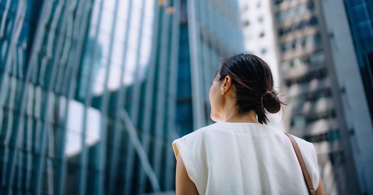 Selling or transferring a business: preparing the handover beyond the transaction