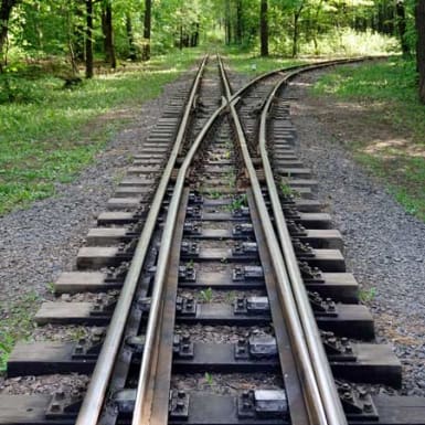  Do markets disagree with the economic data?