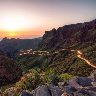 How shiny does gold look when anticipating a soft landing?